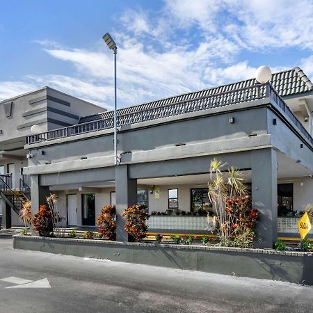 Rodeway Inn Clearwater-Dunedin 외부 사진