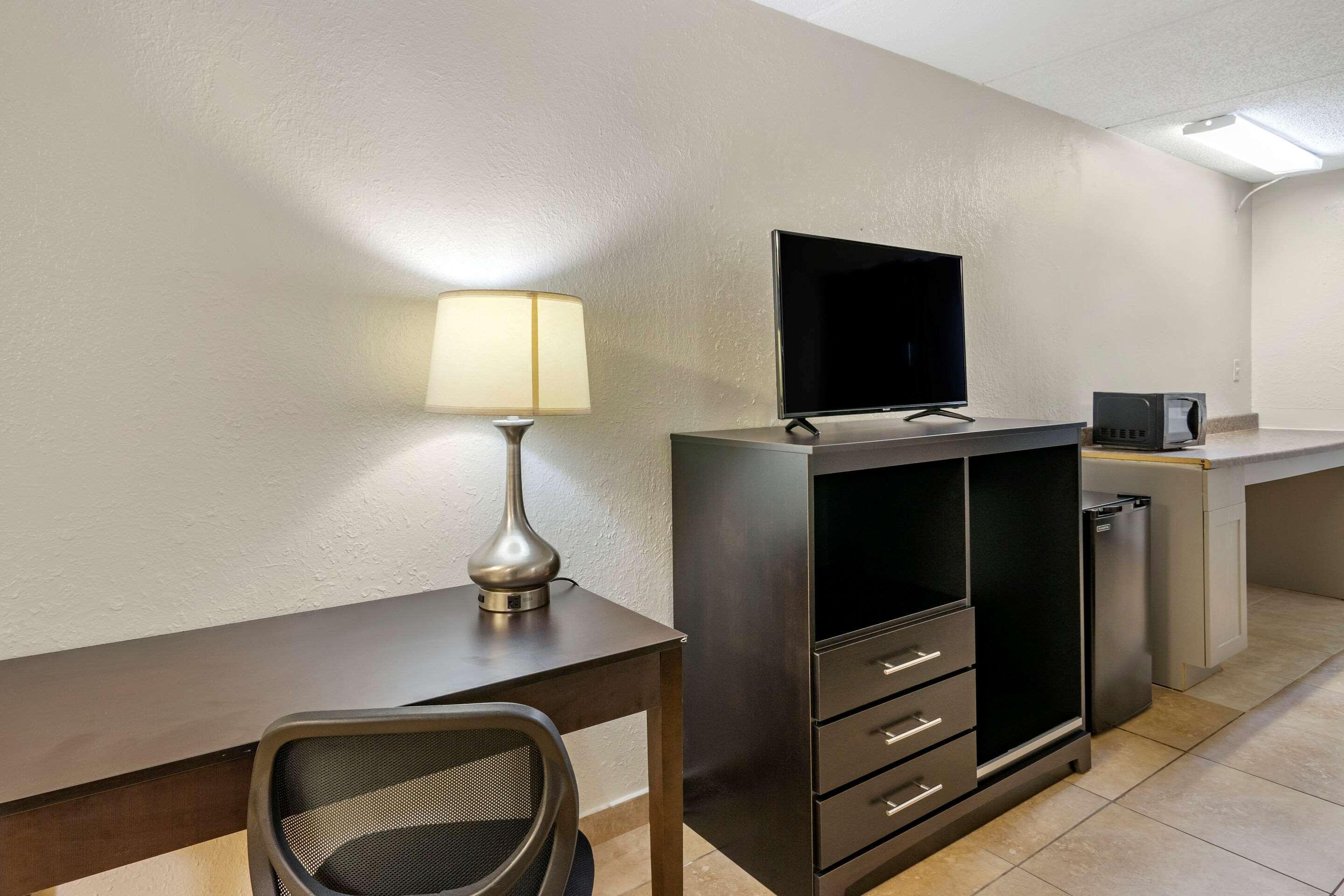 Rodeway Inn Clearwater-Dunedin 외부 사진
