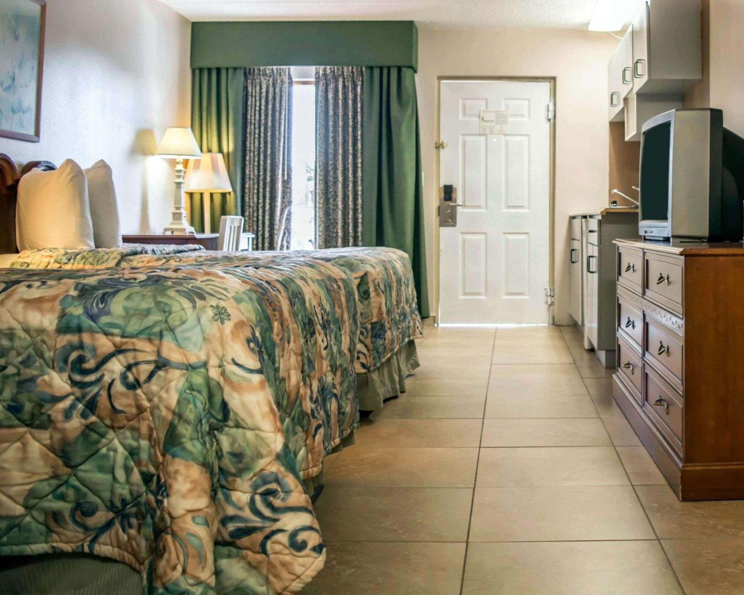 Rodeway Inn Clearwater-Dunedin 외부 사진