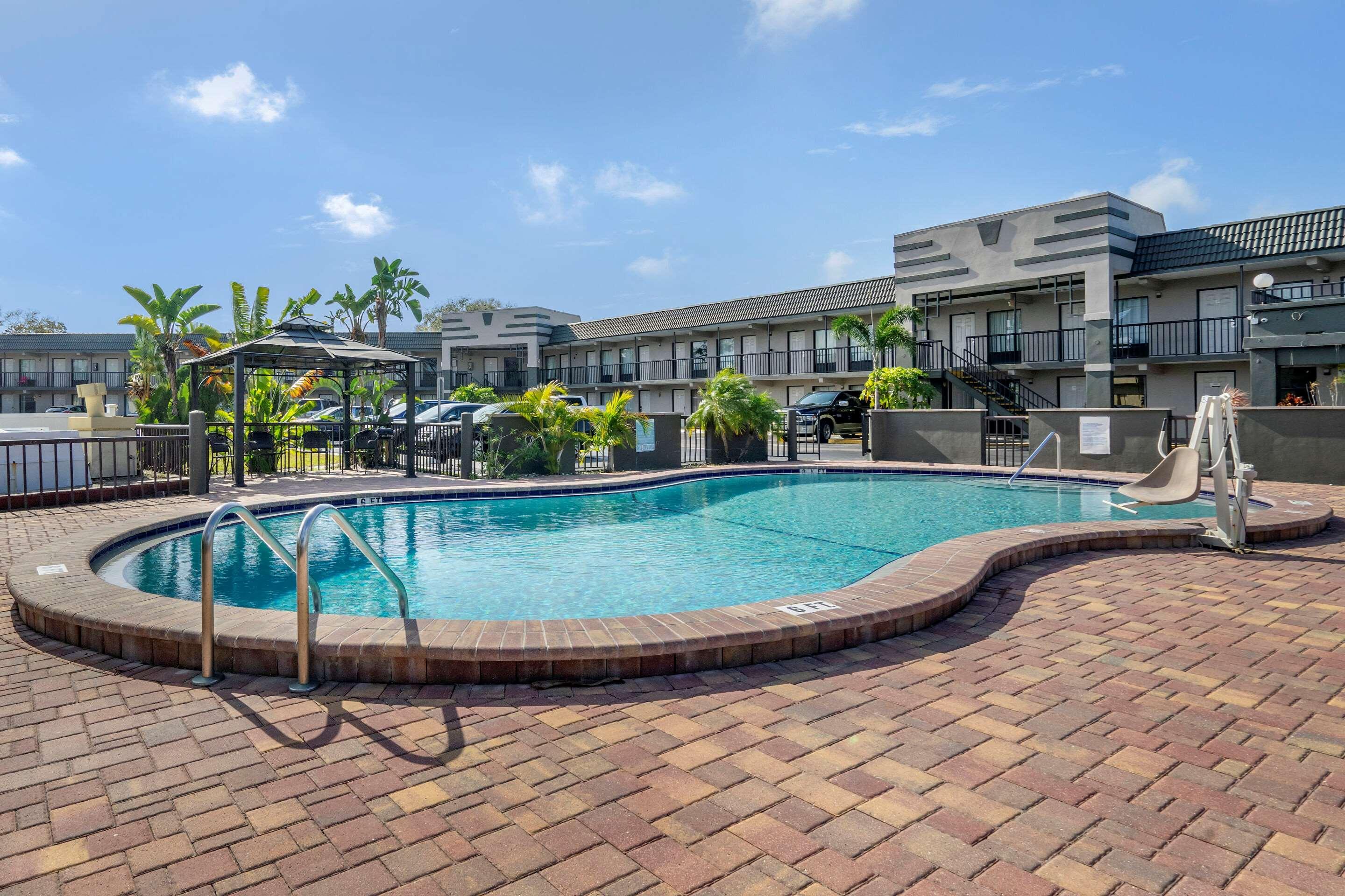 Rodeway Inn Clearwater-Dunedin 외부 사진