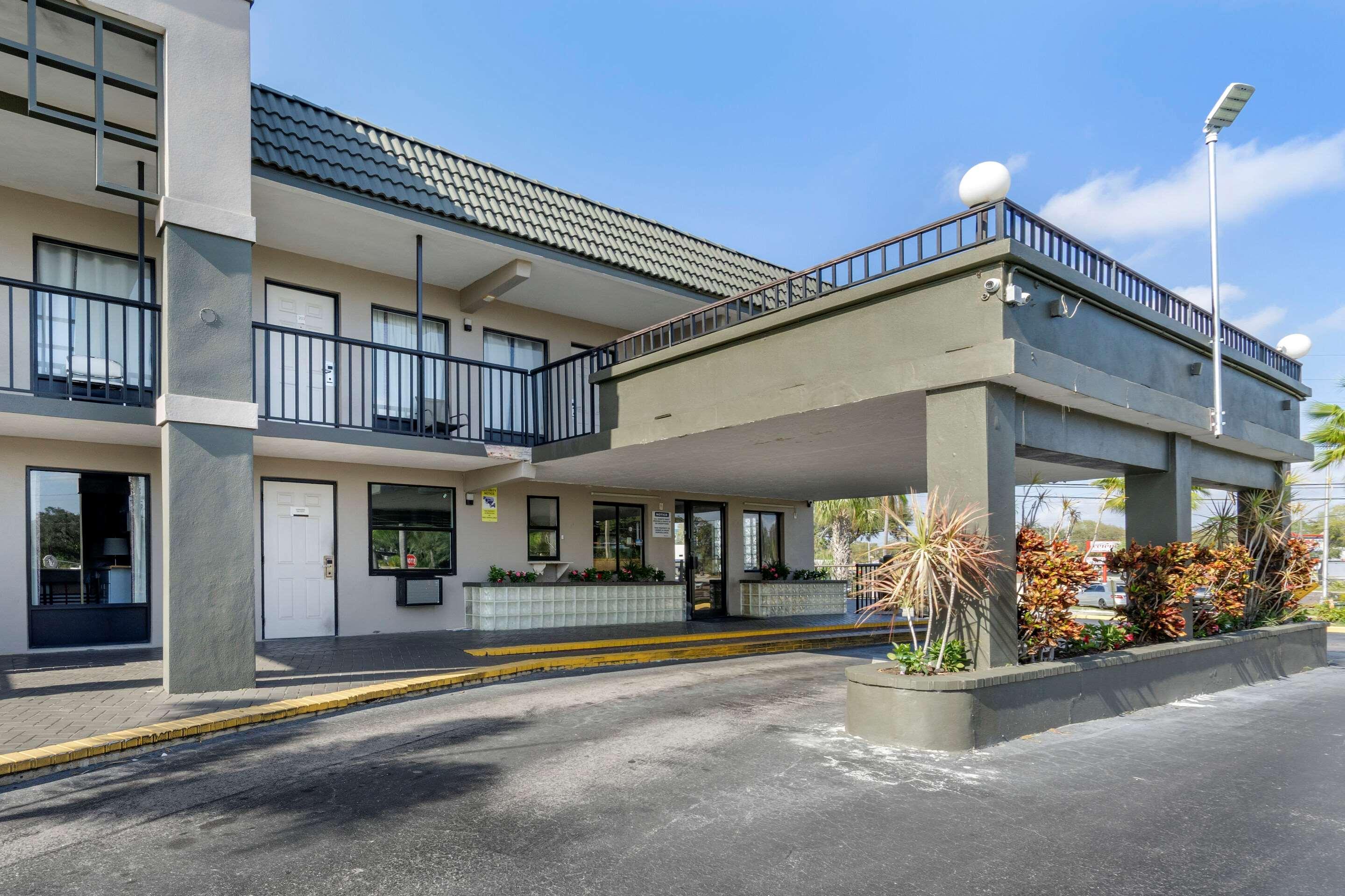 Rodeway Inn Clearwater-Dunedin 외부 사진