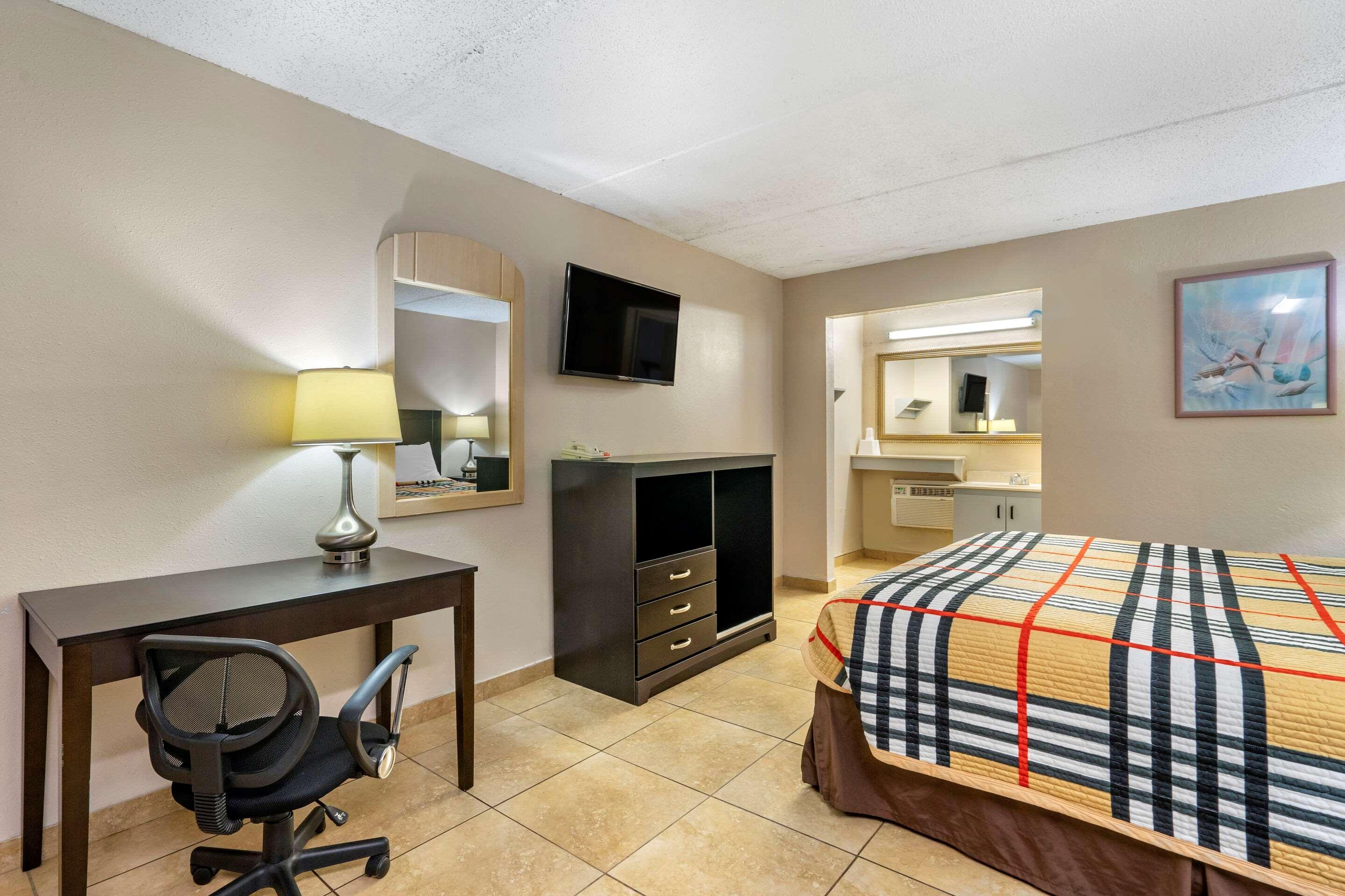 Rodeway Inn Clearwater-Dunedin 외부 사진