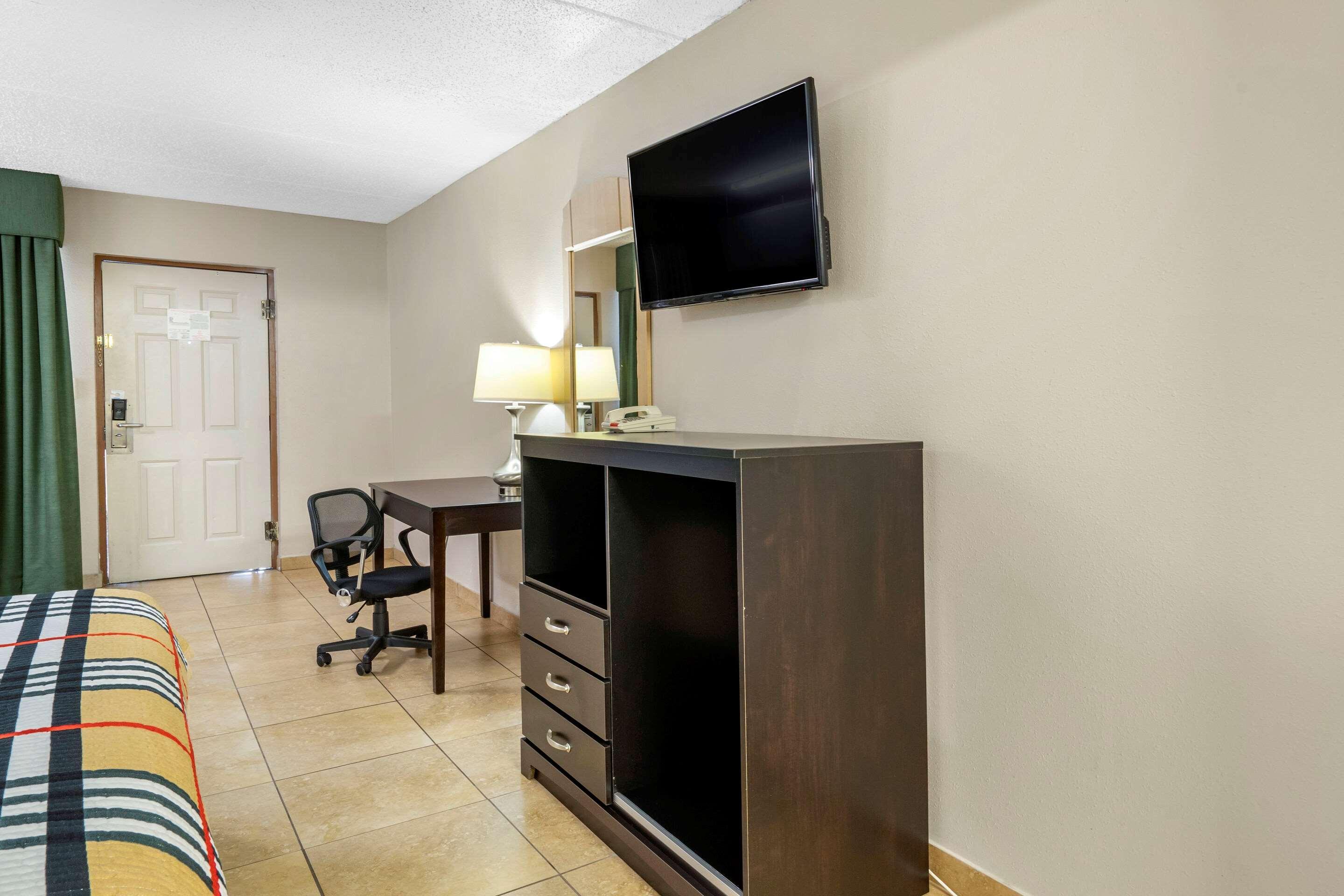 Rodeway Inn Clearwater-Dunedin 외부 사진