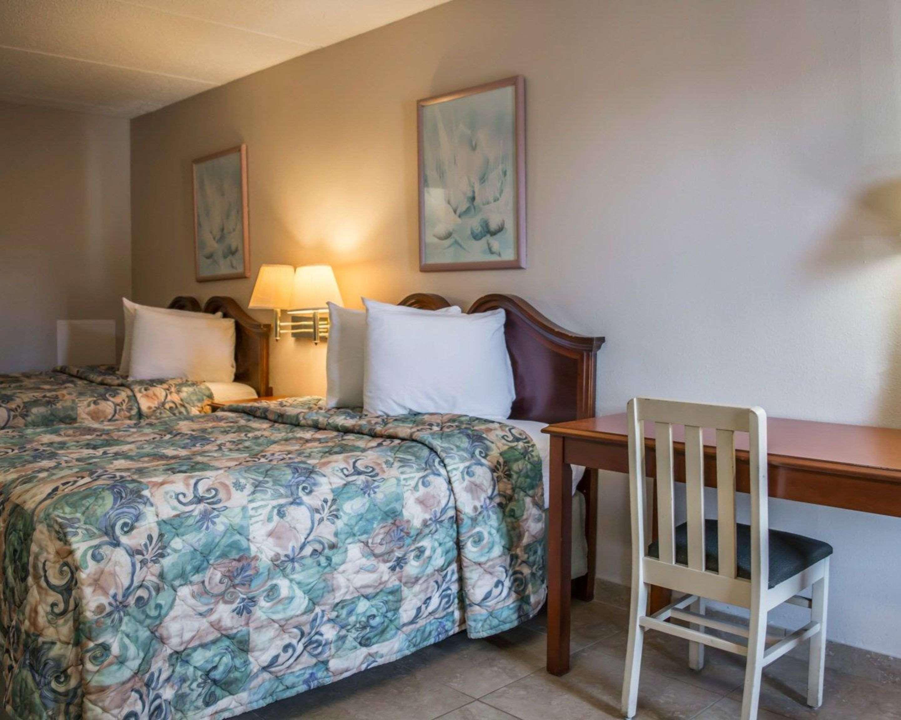 Rodeway Inn Clearwater-Dunedin 외부 사진